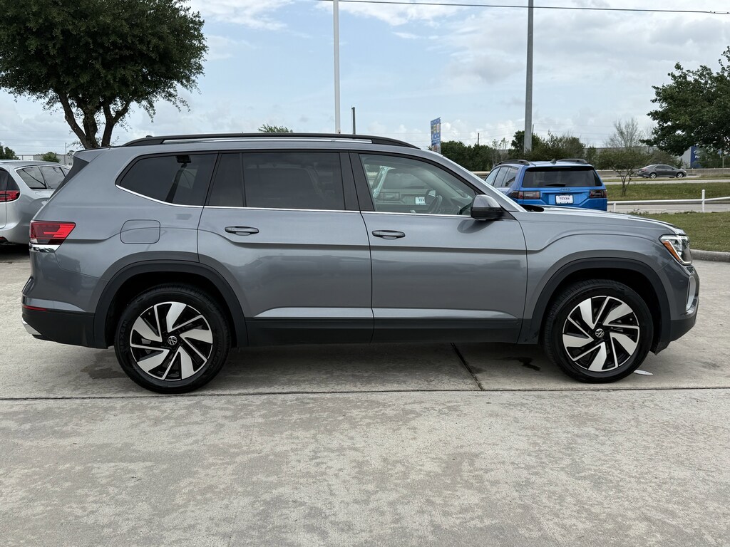 Certified 2025 Volkswagen Atlas 2.0T SE w/Technology SUV
