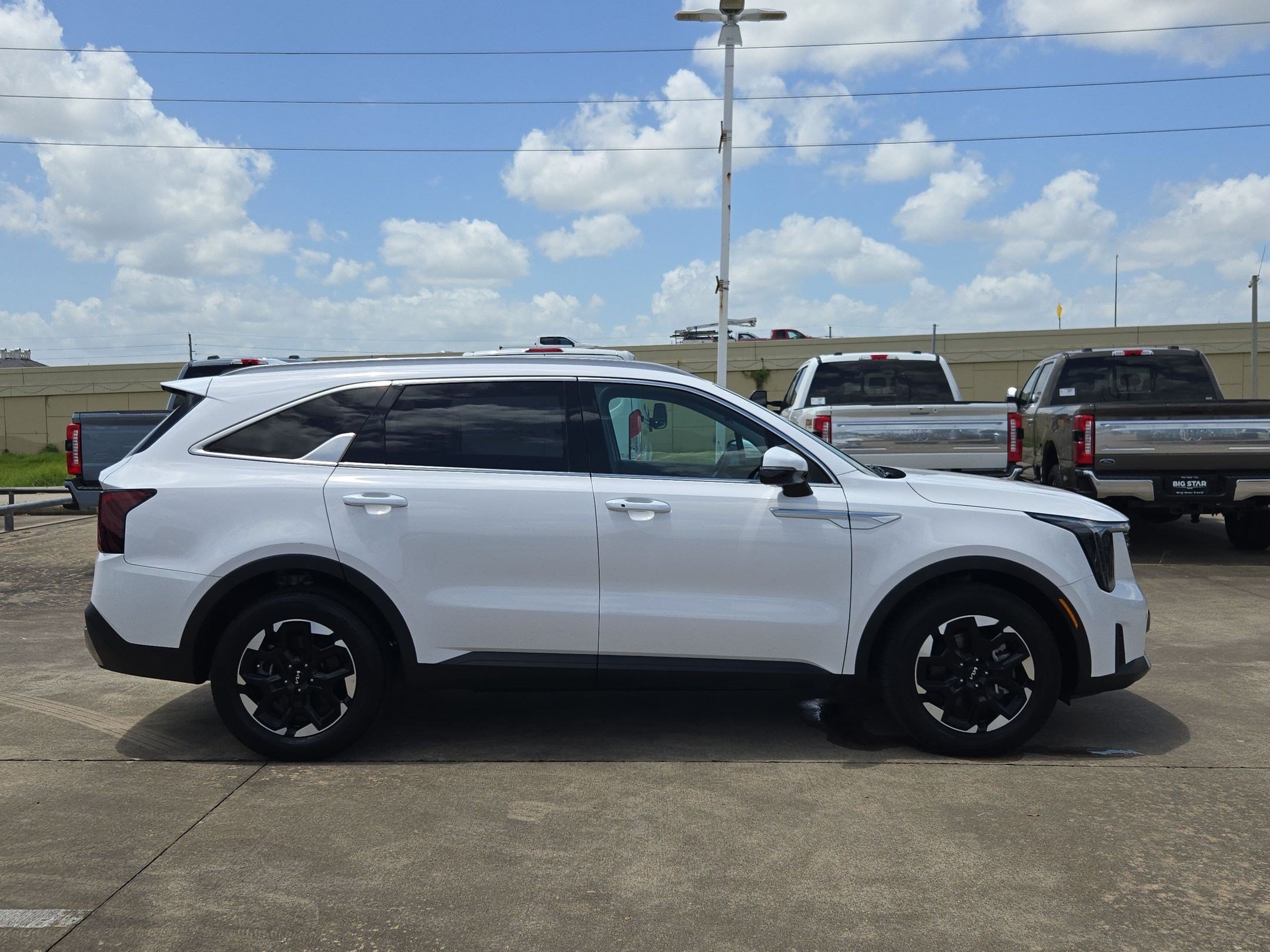 Used 2025 Kia Sorento S SUV