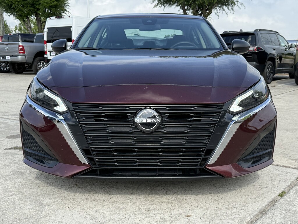 Used 2024 Nissan Altima 2.5 SV Sedan