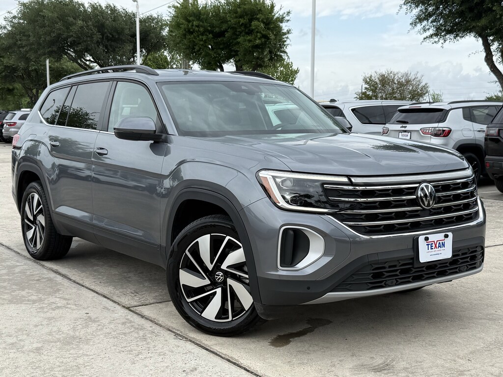 Certified 2025 Volkswagen Atlas 2.0T SE w/Technology SUV