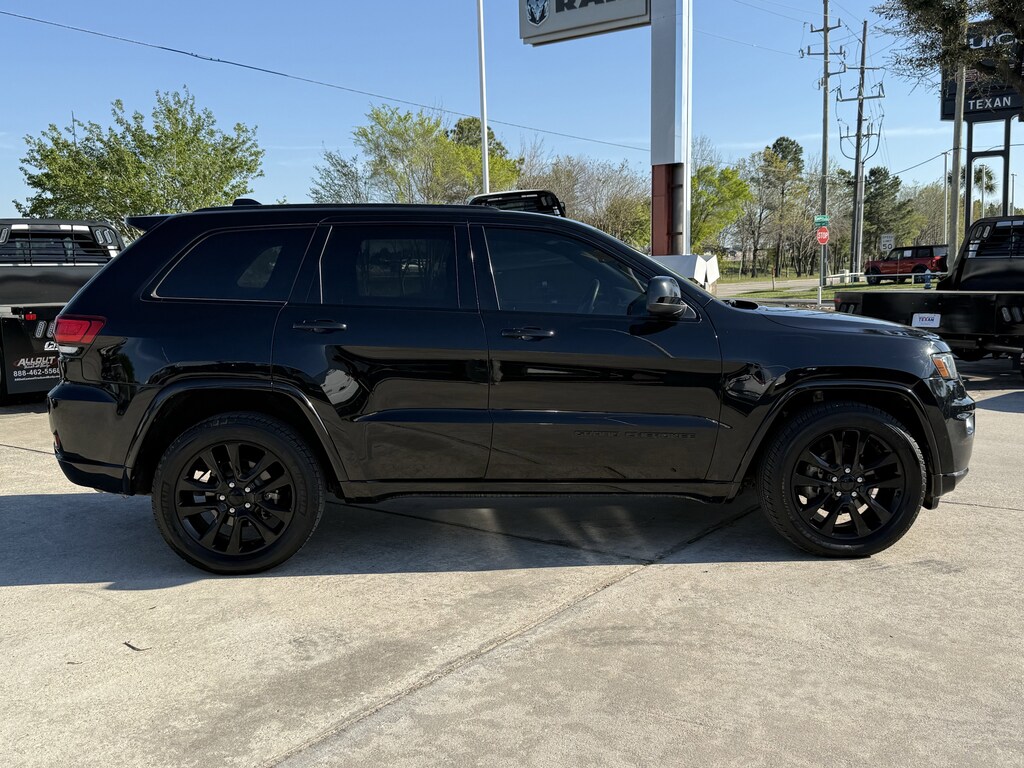 Used 2018 Jeep Grand Cherokee Altitude SUV