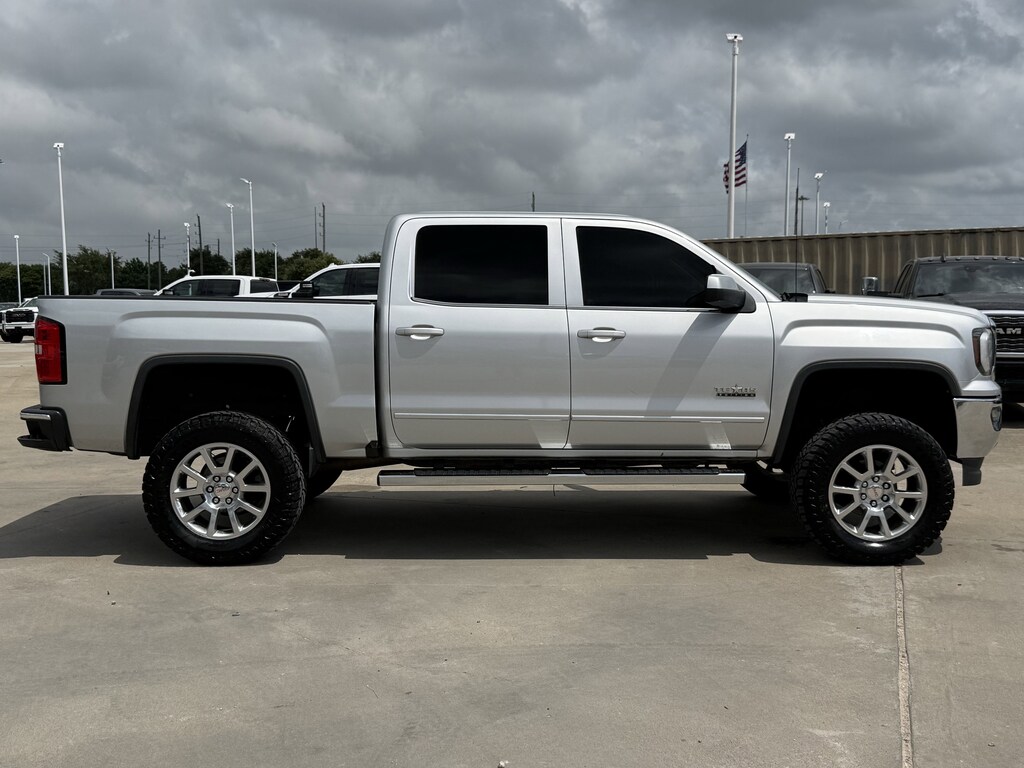 Used 2017 GMC Sierra 1500 SLE Truck Crew Cab
