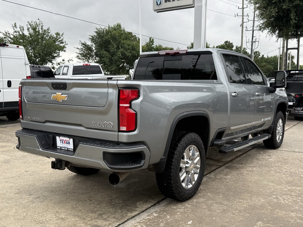 Used 2025 Chevrolet Silverado 2500 HD High Country Truck Crew Cab