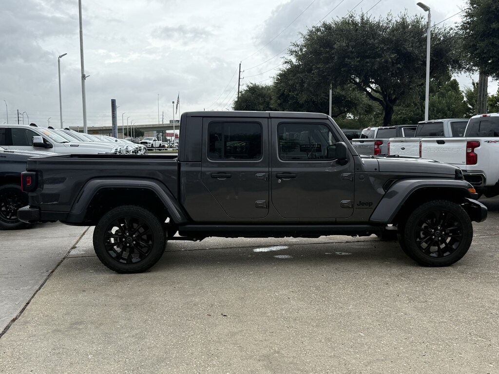 Used 2024 Jeep Gladiator Nighthawk Truck Crew Cab