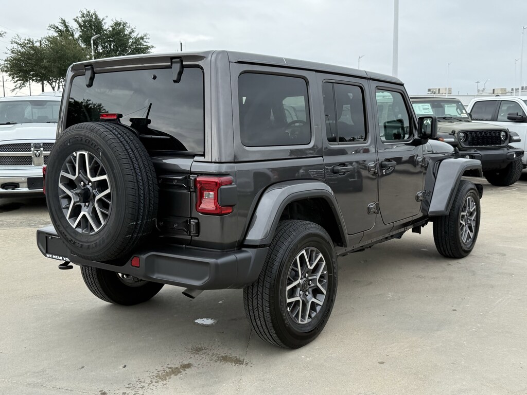 Used 2025 Jeep Wrangler SUV