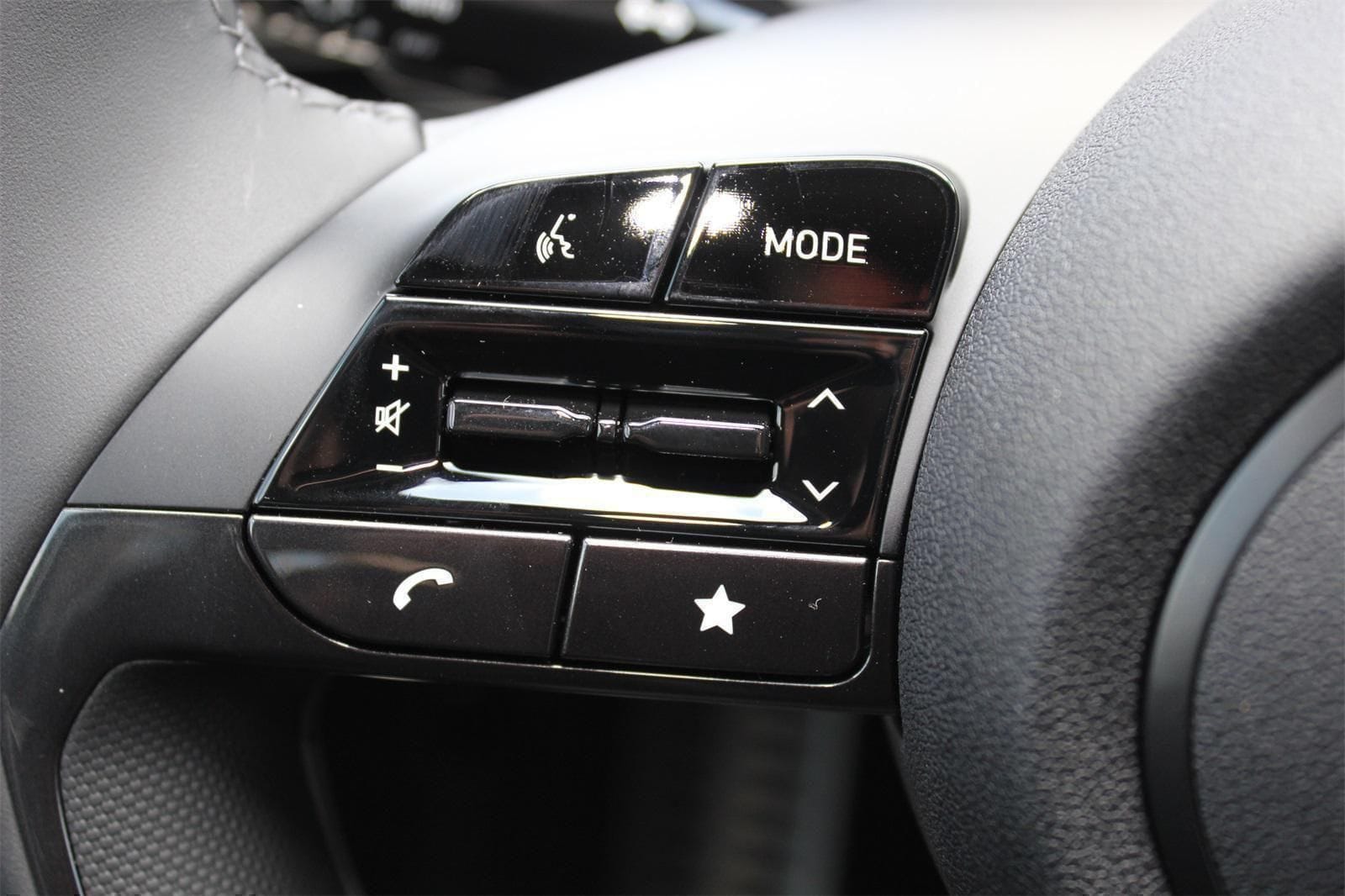 2025 Hyundai Elantra SEL - Photo 8