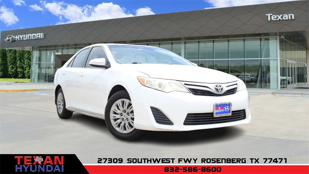 Used 2014 Toyota Camry LE with VIN 4T4BF1FK6ER432521 for sale in Rosenberg, TX