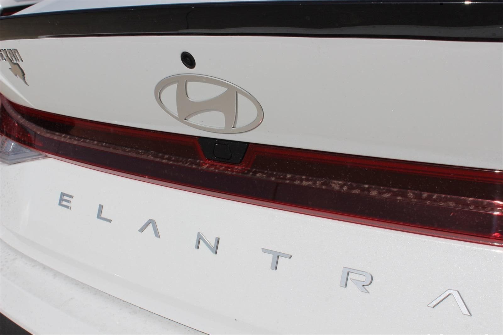 2025 Hyundai Elantra SEL - Photo 18