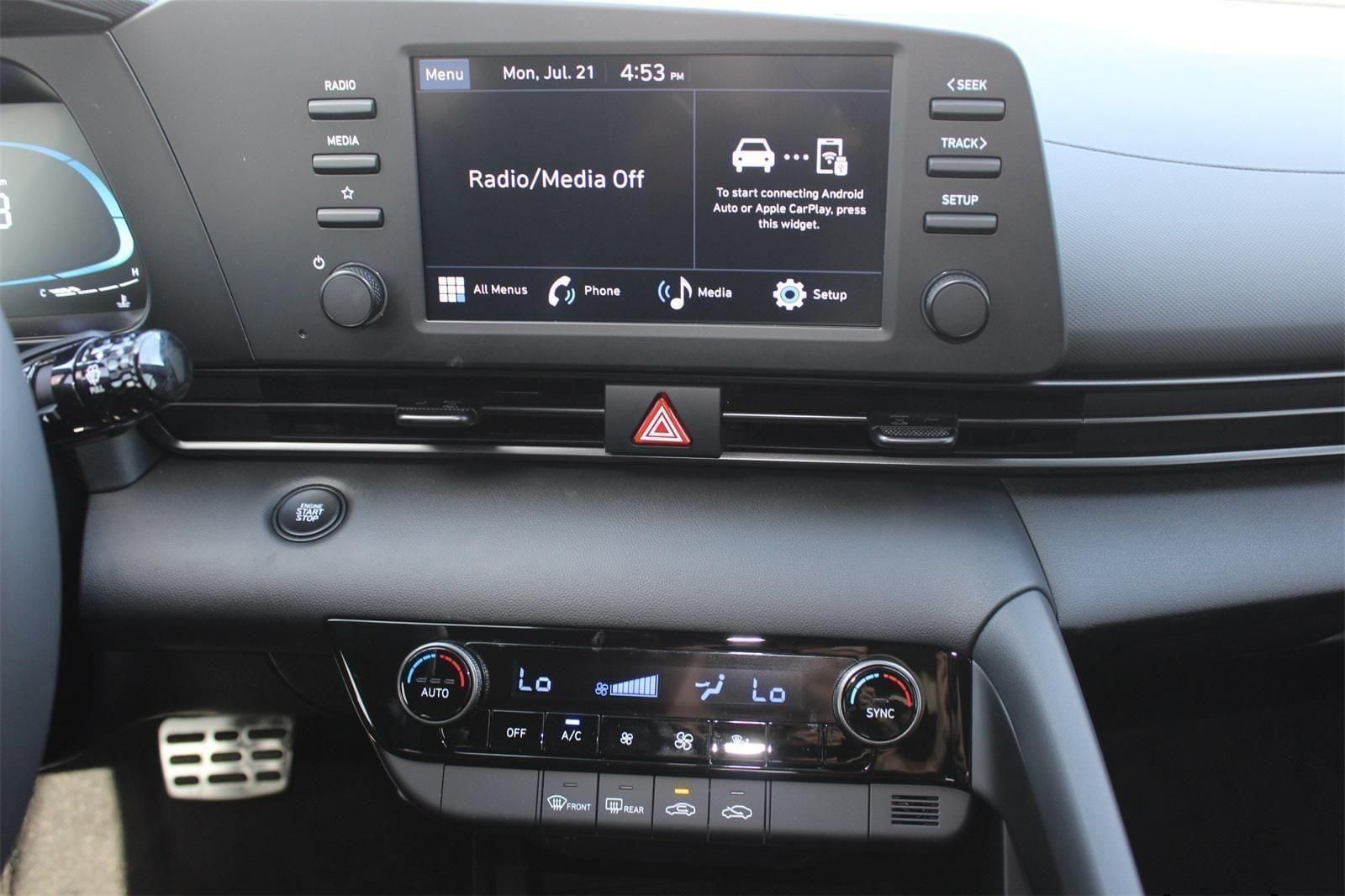 2025 Hyundai Elantra SEL - Photo 10