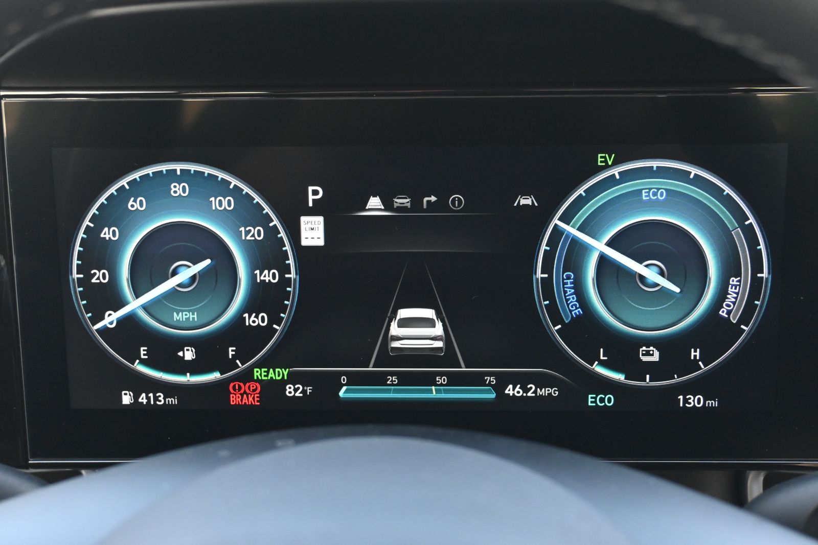 2025 Hyundai Elantra Limited - Photo 9