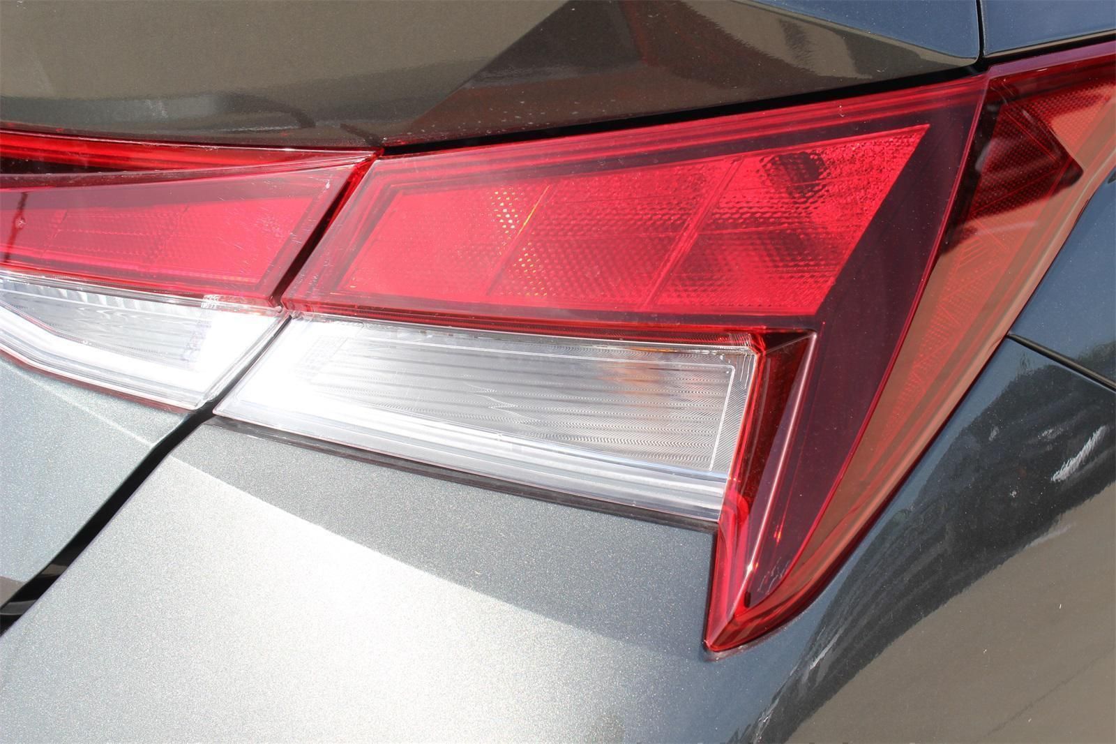 2025 Hyundai Elantra SEL - Photo 19