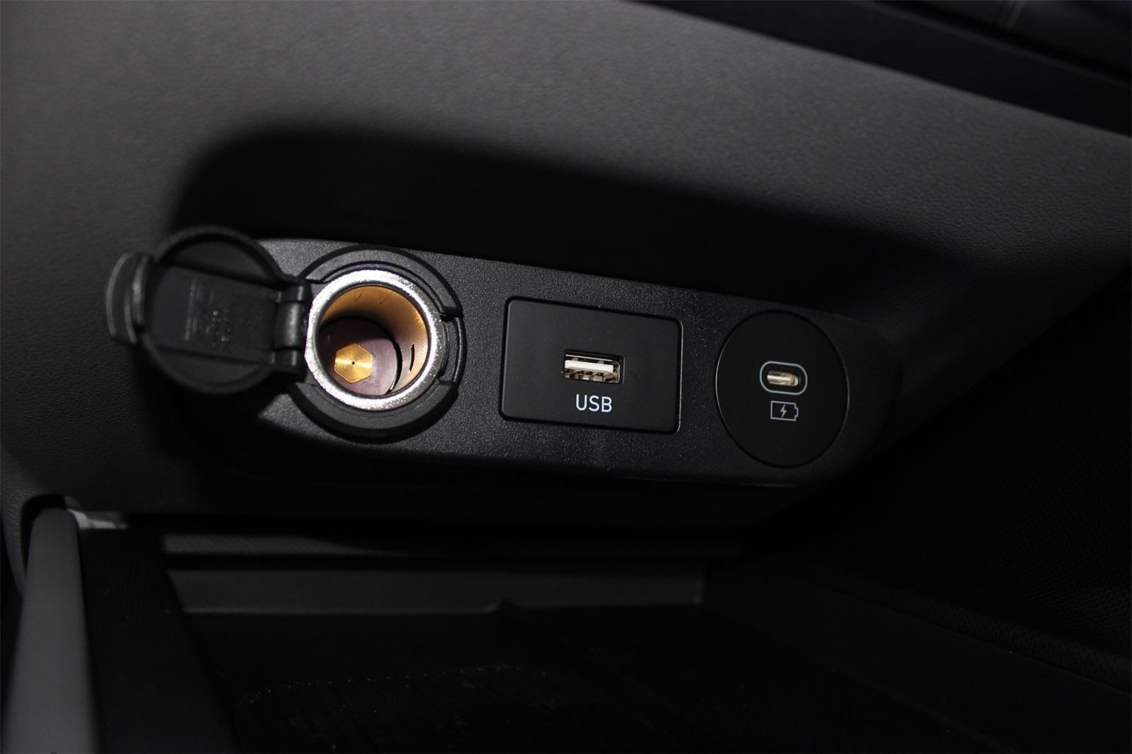 2025 Hyundai Elantra SEL - Photo 13