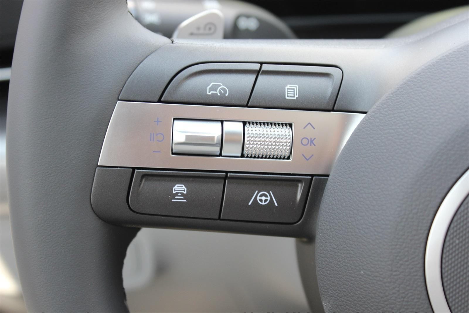 2025 Hyundai Kona EV SEL - Photo 7