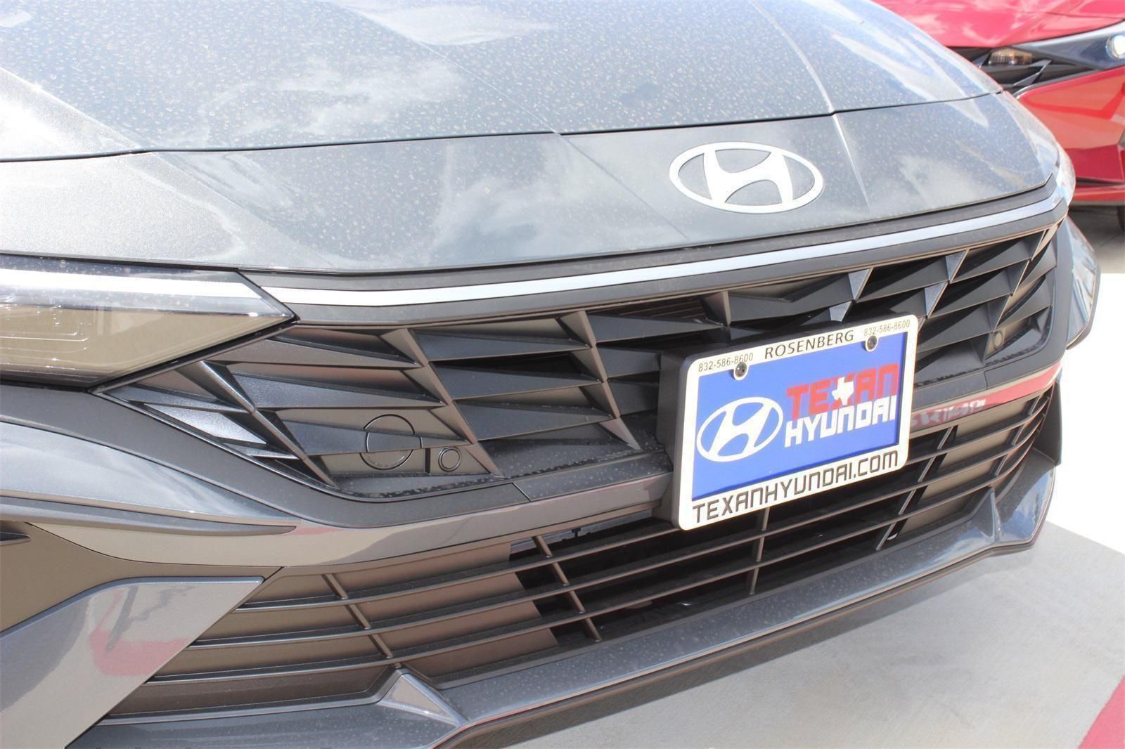 2025 Hyundai Elantra SEL - Photo 27