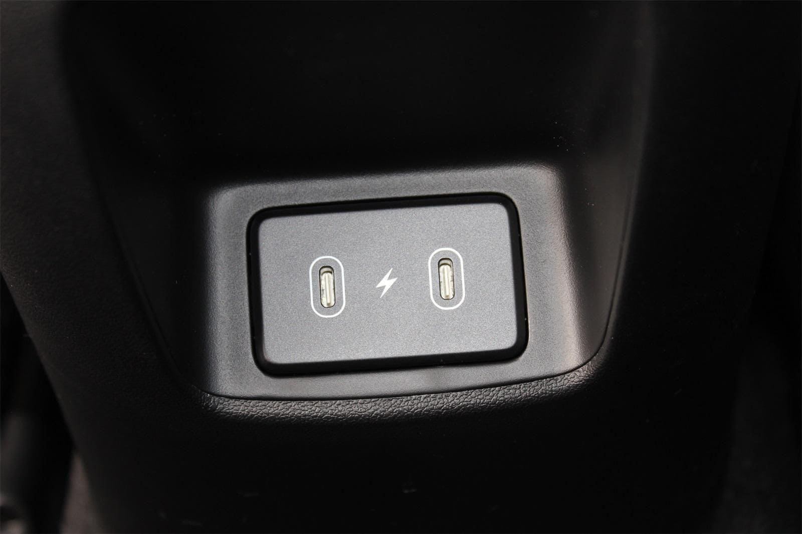 2025 Hyundai Elantra Limited - Photo 14