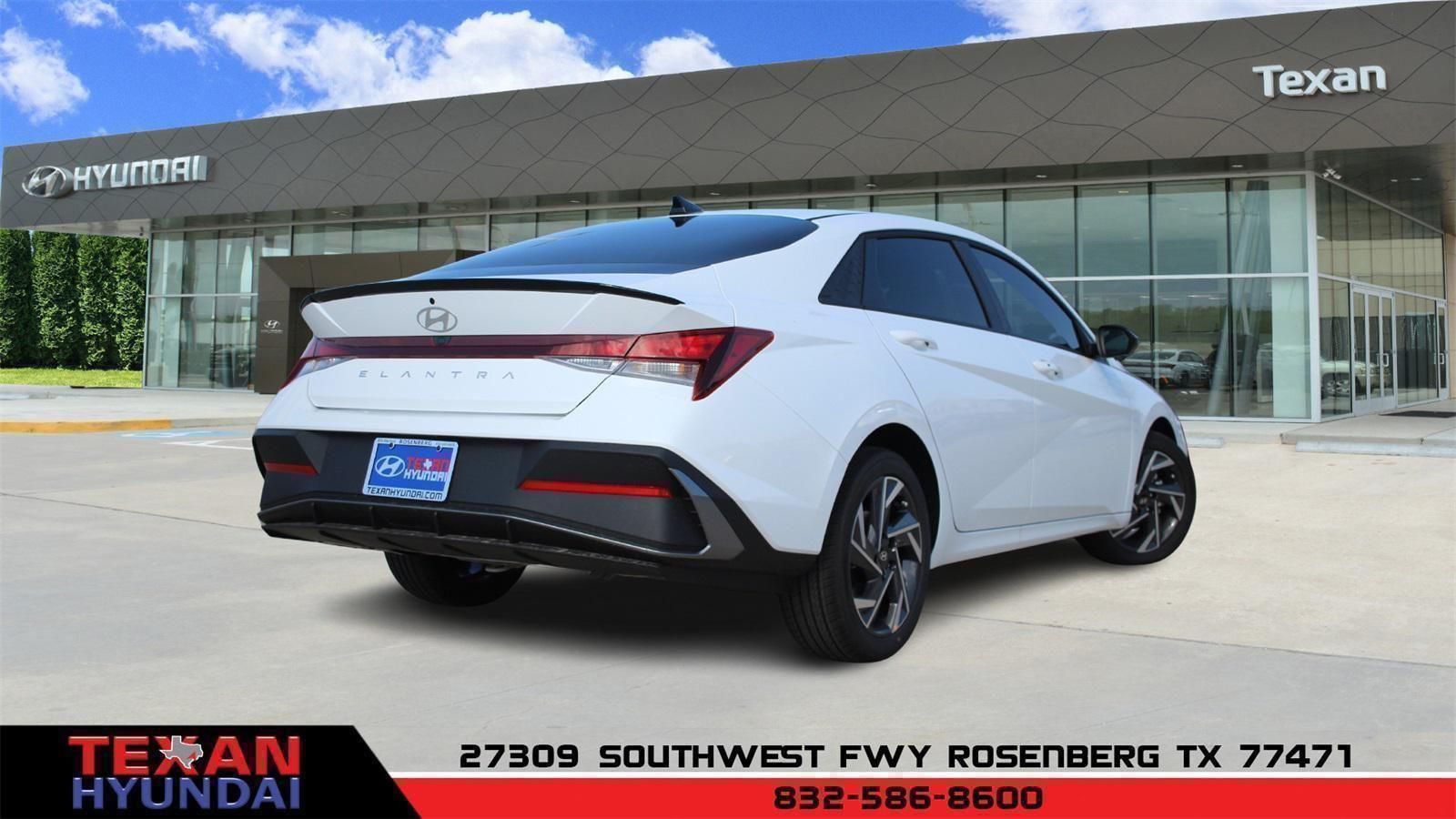 2025 Hyundai Elantra SEL - Photo 3