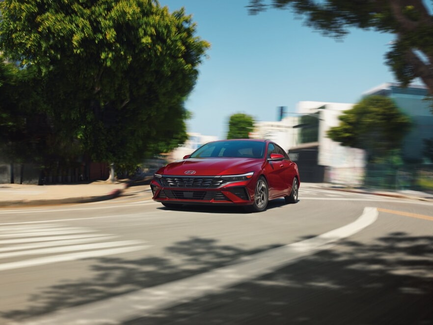 2025-Huyundai-Elantra-Limited-FWD-Sedan-L06-882x662.jpg