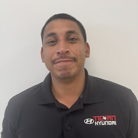 Staff member Noel (Jay) Hernandez from ID_5eb955