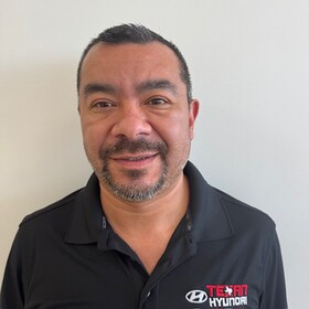 Staff member Danny Gonzalez from ID_5eb955