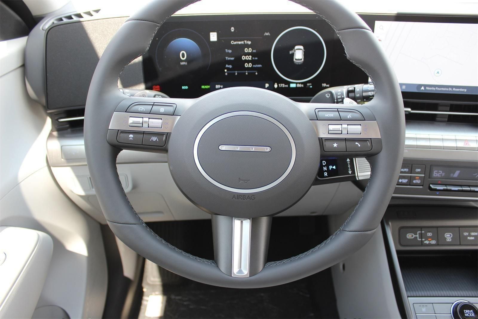 2025 Hyundai Kona EV SEL - Photo 6