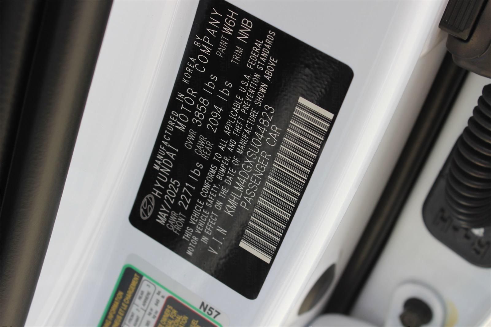 2025 Hyundai Elantra SEL - Photo 29