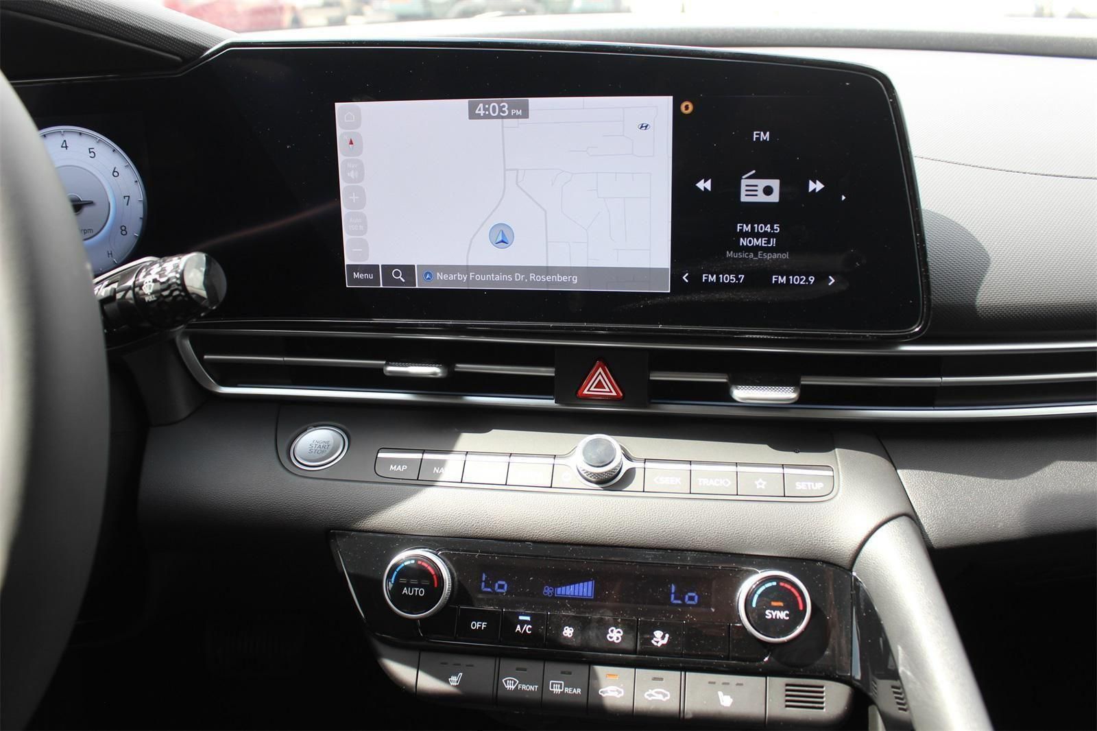 2025 Hyundai Elantra Limited - Photo 10