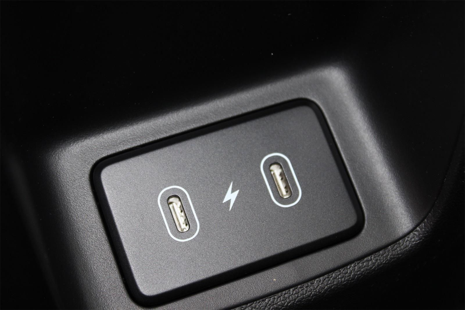 2025 Hyundai Elantra SEL - Photo 14