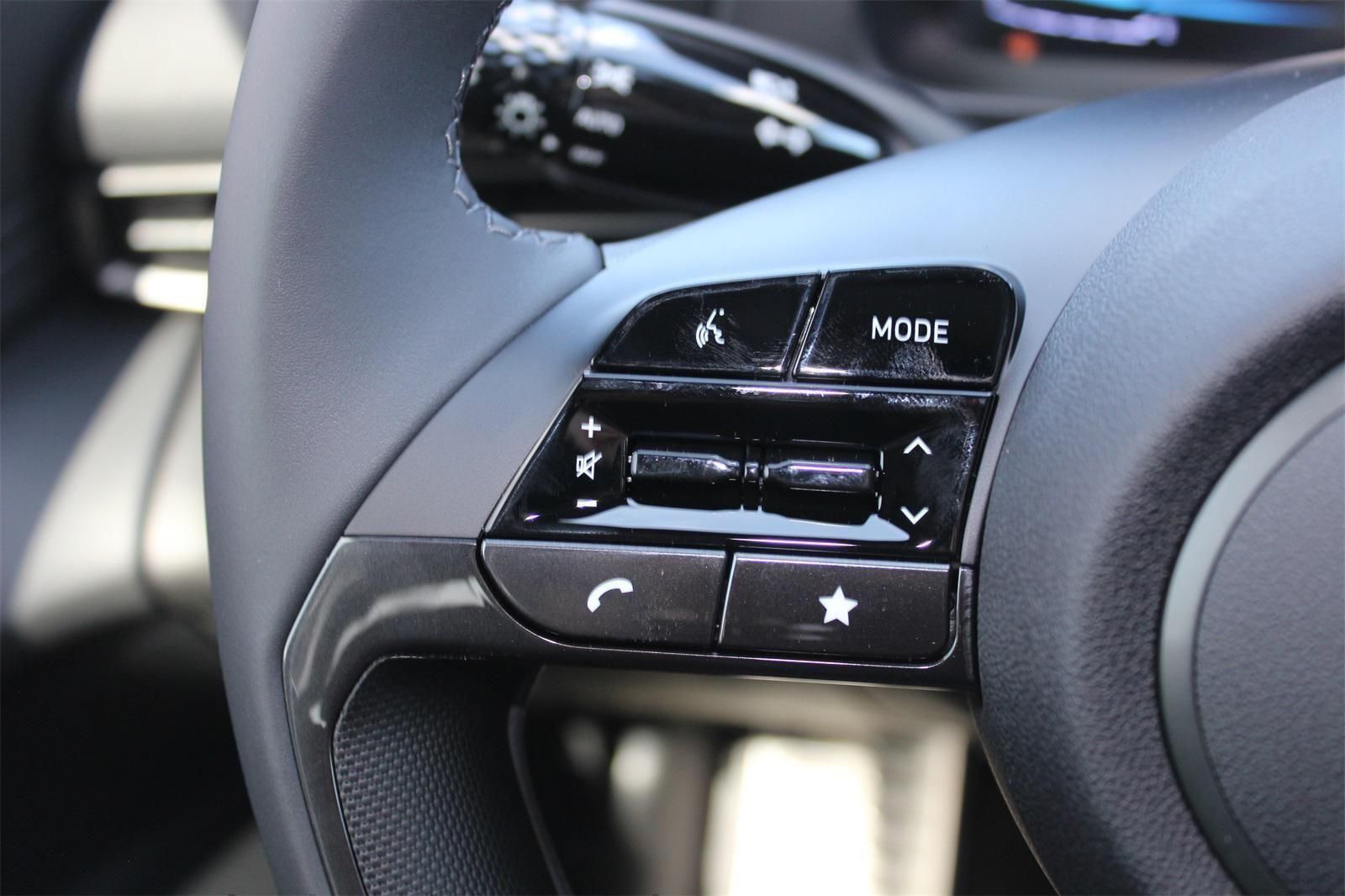 2025 Hyundai Elantra SEL - Photo 7