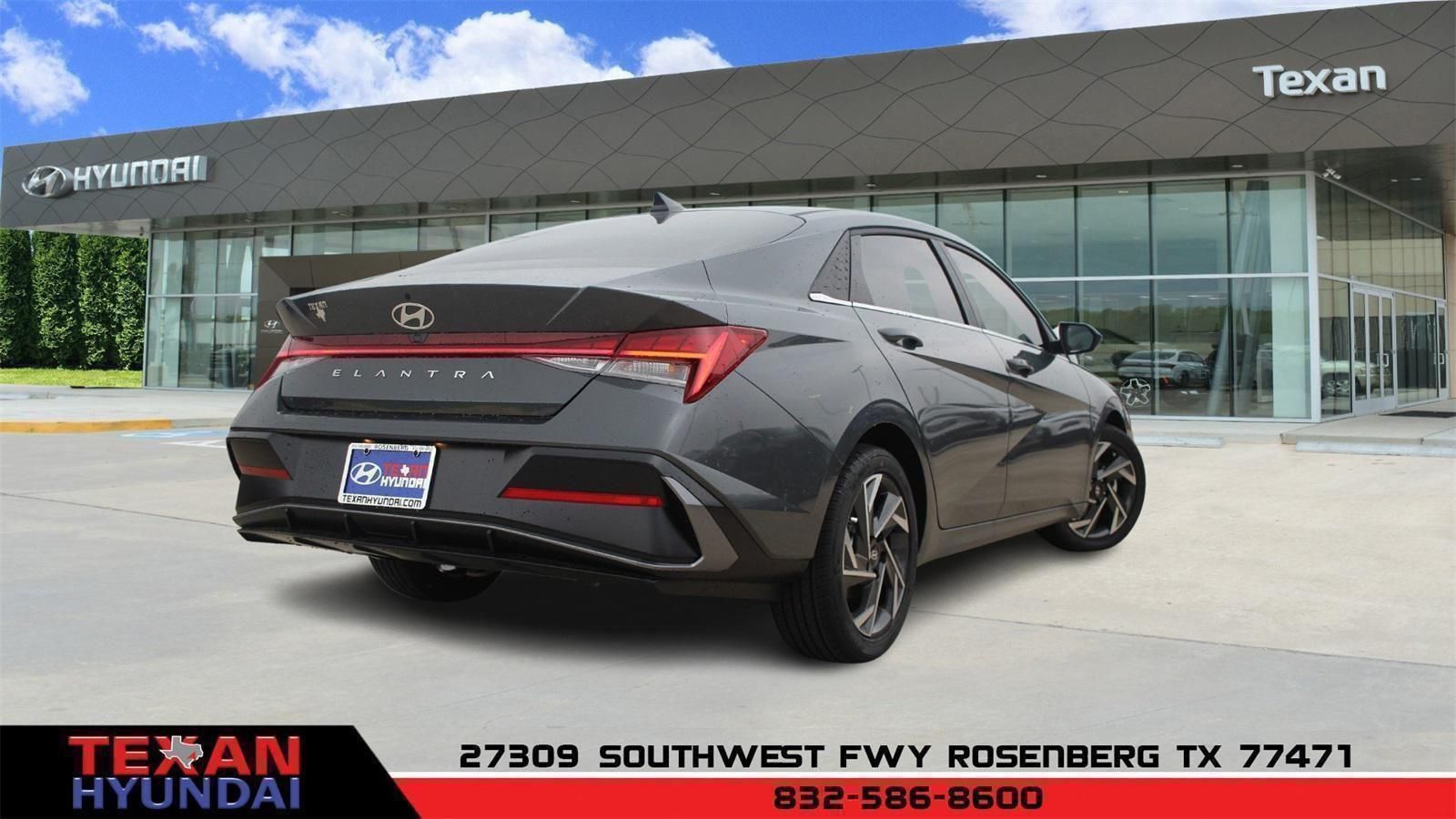 2025 Hyundai Elantra SEL - Photo 3