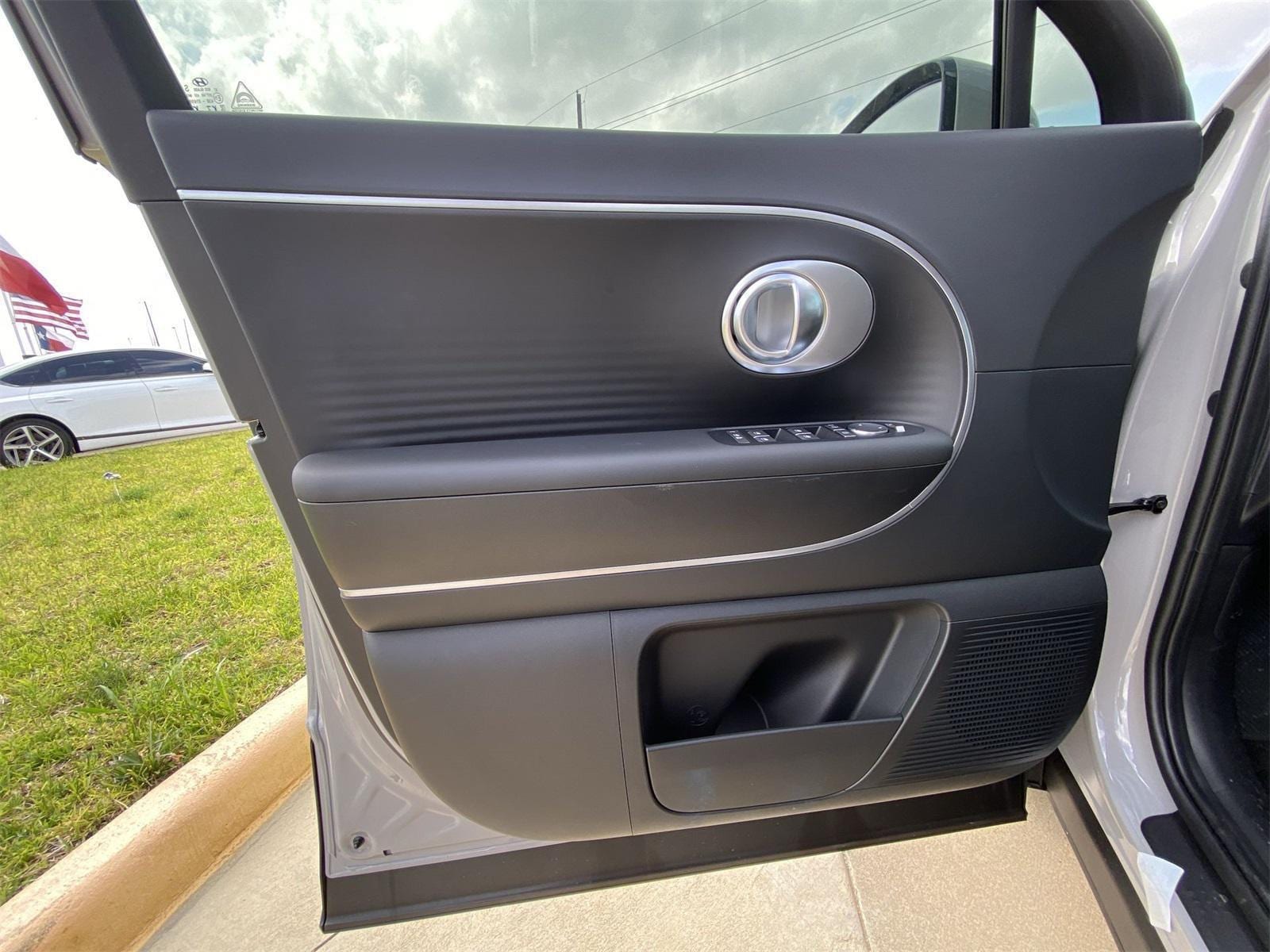 2026 Hyundai IONIQ 9 SE - Photo 13