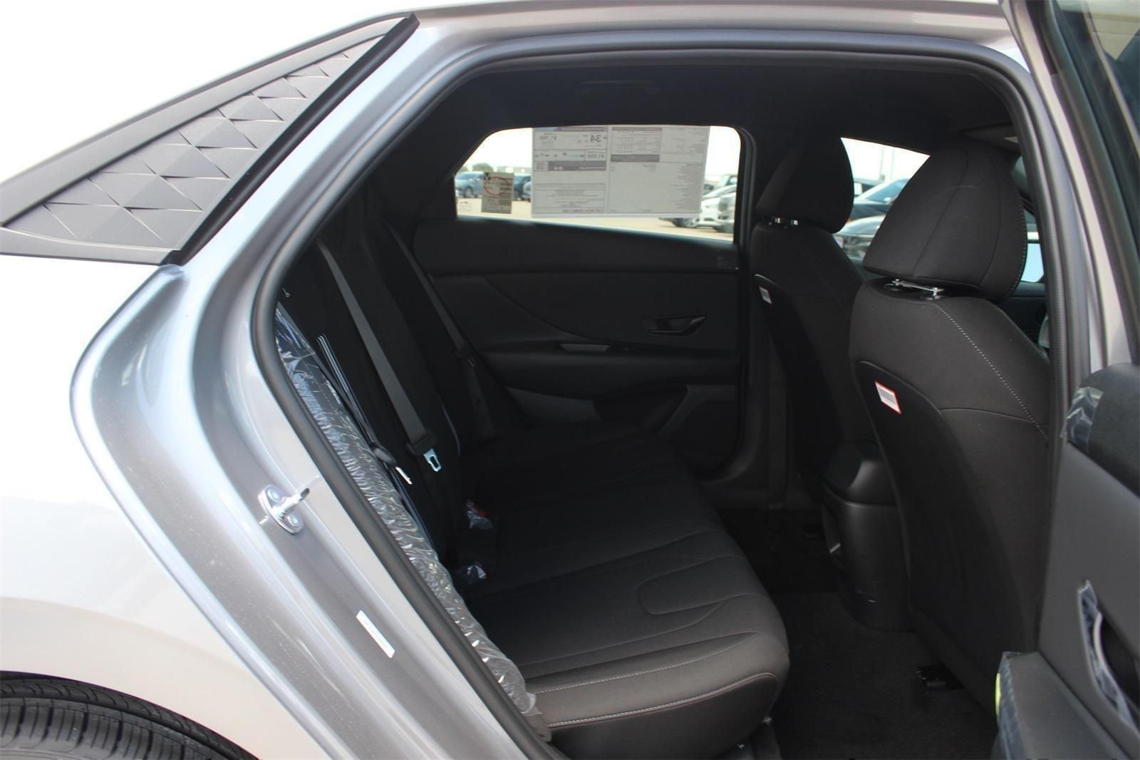 2025 Hyundai Elantra SEL - Photo 21