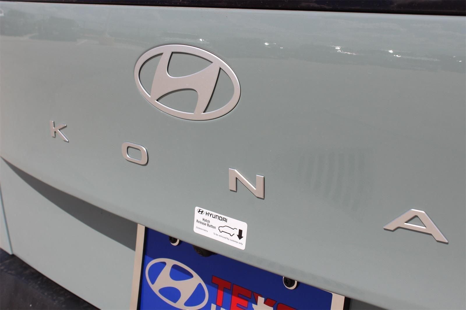2025 Hyundai Kona EV SEL - Photo 20