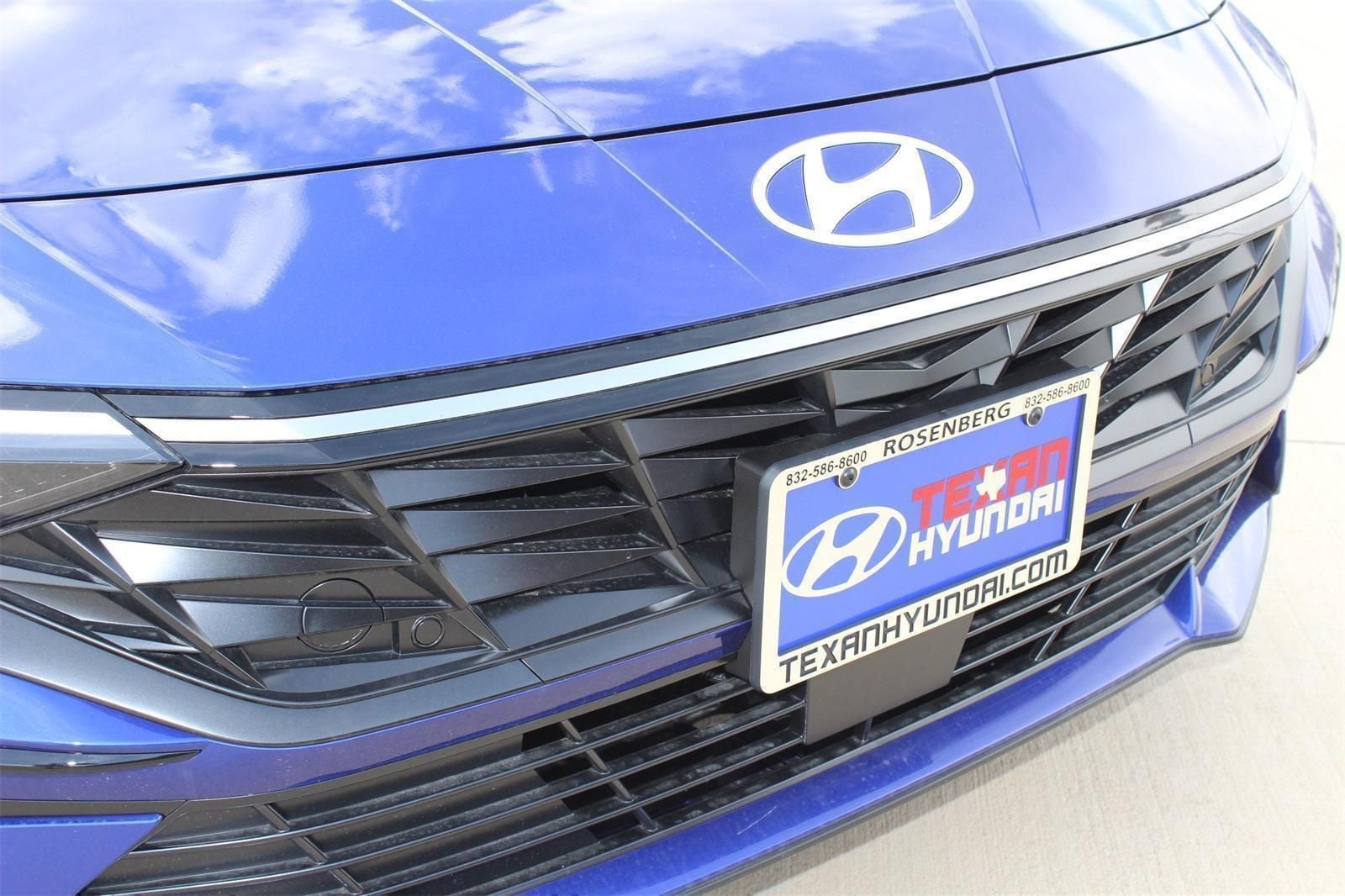 2025 Hyundai Elantra Limited - Photo 28