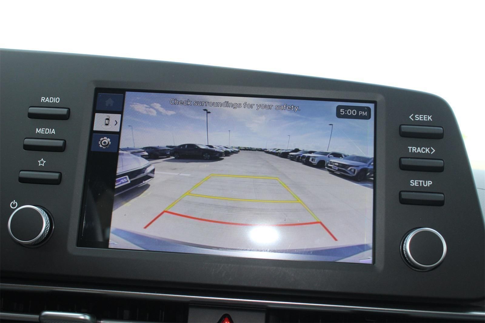 2025 Hyundai Elantra SEL - Photo 11