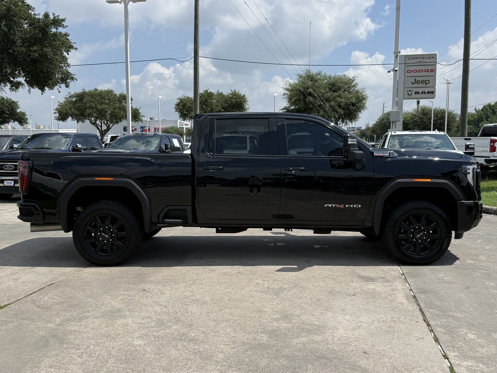 Used 2025 GMC Sierra 2500 HD AT4 Truck Crew Cab
