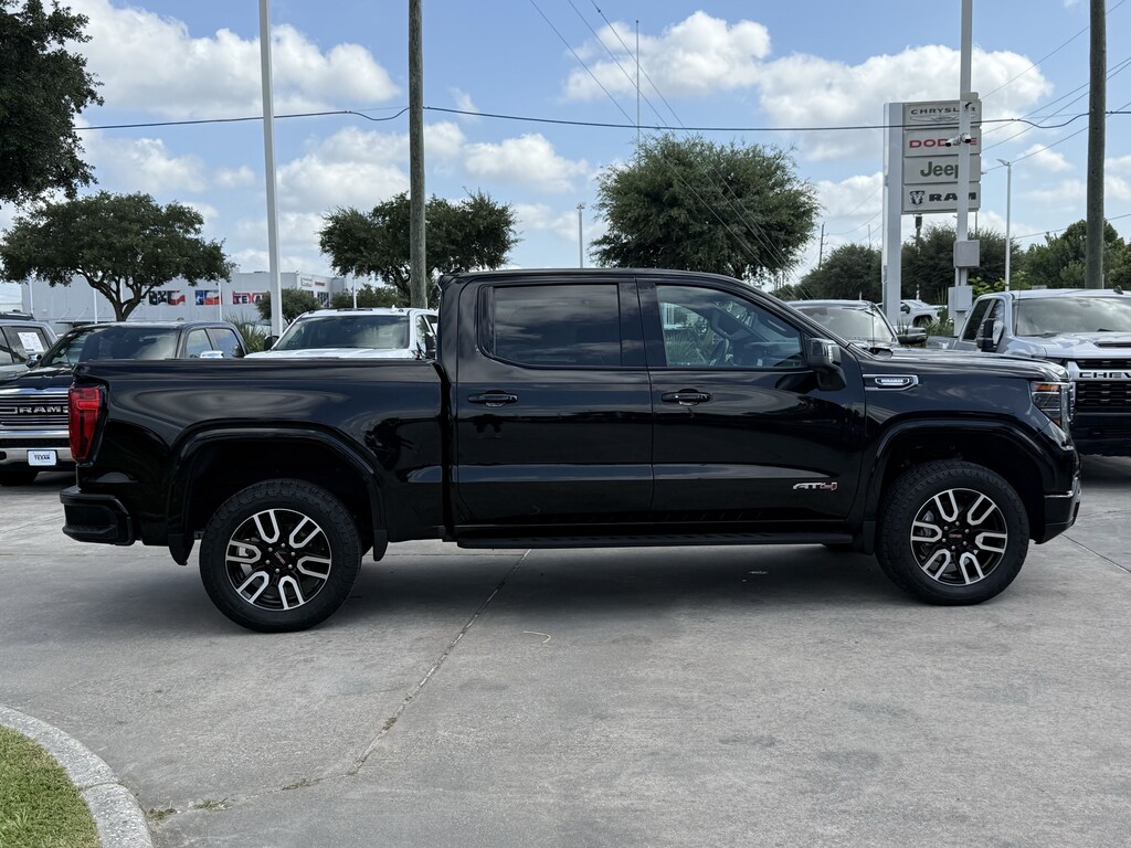 Used 2022 GMC Sierra 1500 AT4 Truck Crew Cab