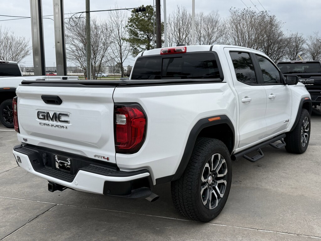 Used 2024 GMC Canyon Truck Crew Cab