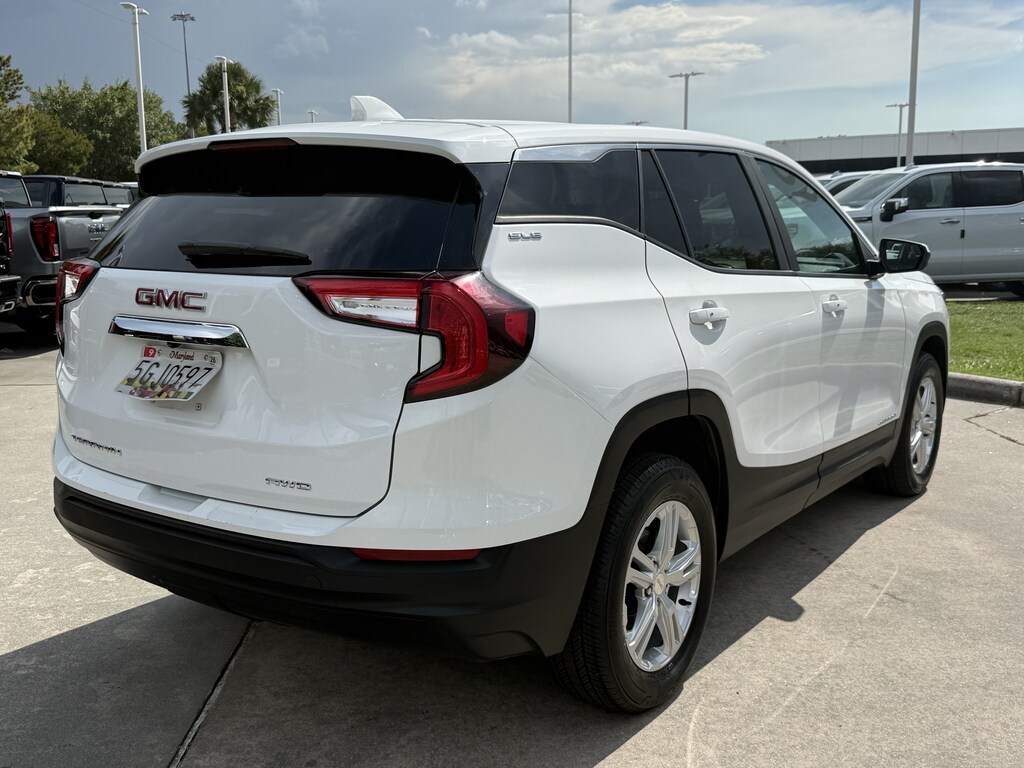 Used 2024 GMC Terrain SUV