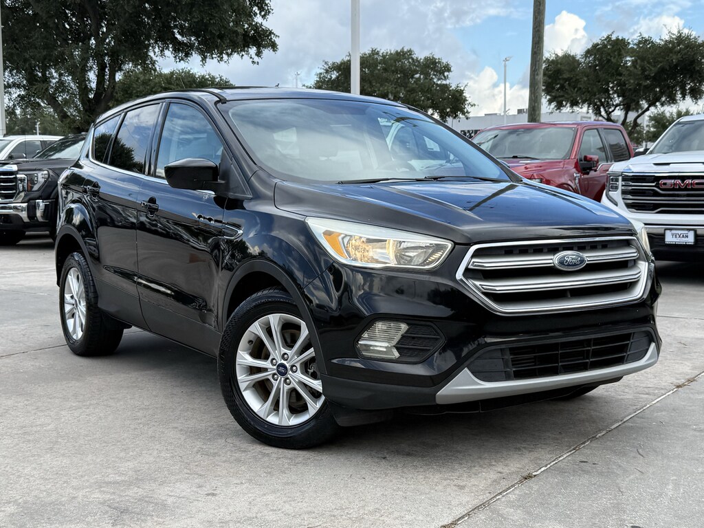 Used 2017 Ford Escape SE SUV