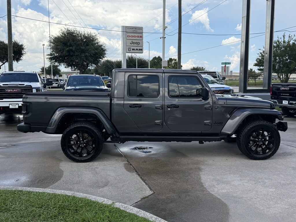 Used 2024 Jeep Gladiator Nighthawk Truck Crew Cab