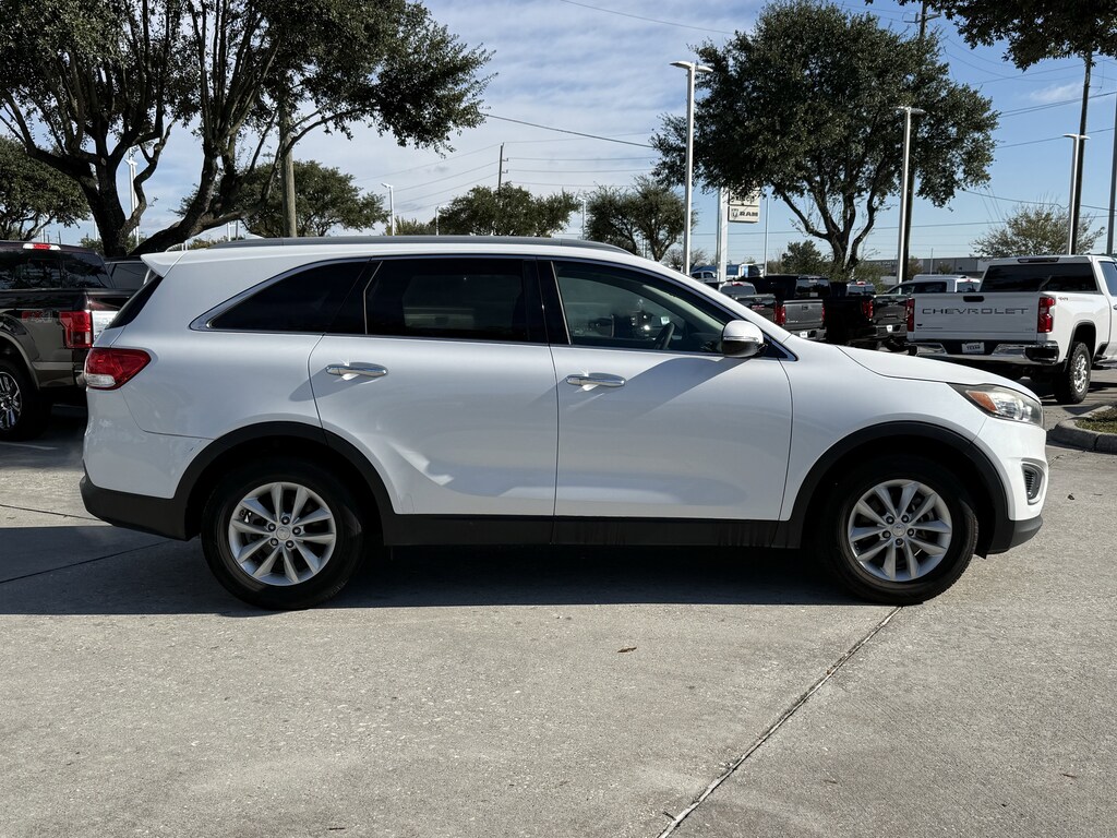 Used 2016 Kia Sorento LX SUV