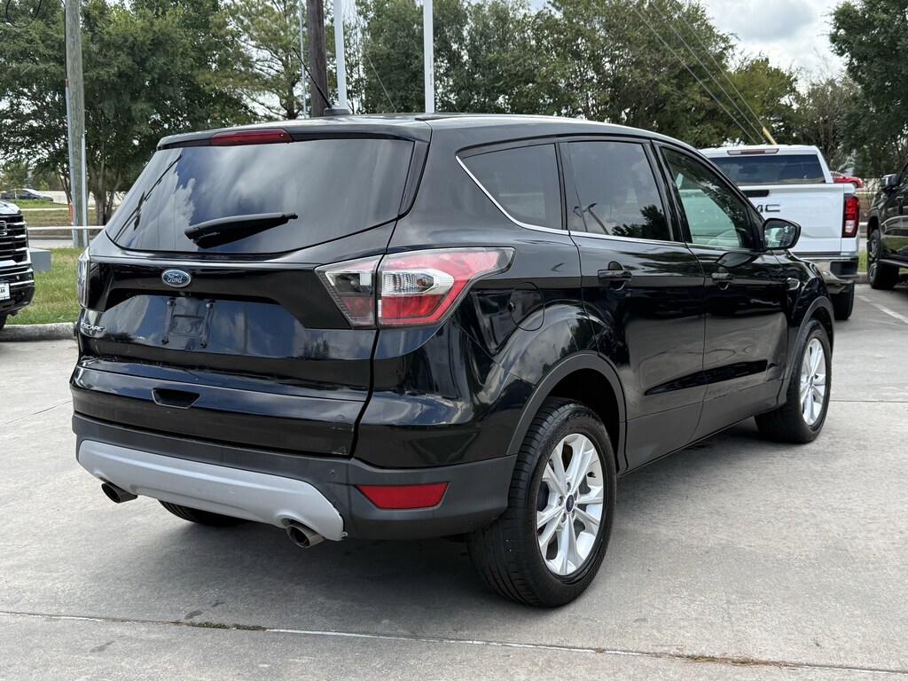 Used 2017 Ford Escape SE SUV