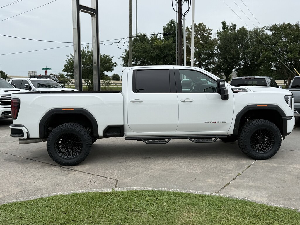 Used 2025 GMC Sierra 2500 HD AT4 Truck Crew Cab