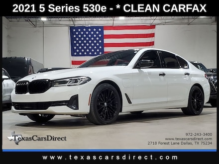 2021 BMW 5 Series 530e iPerformance HYBRID/CLEAN CARFAX/APPLE/PARK A Sedan