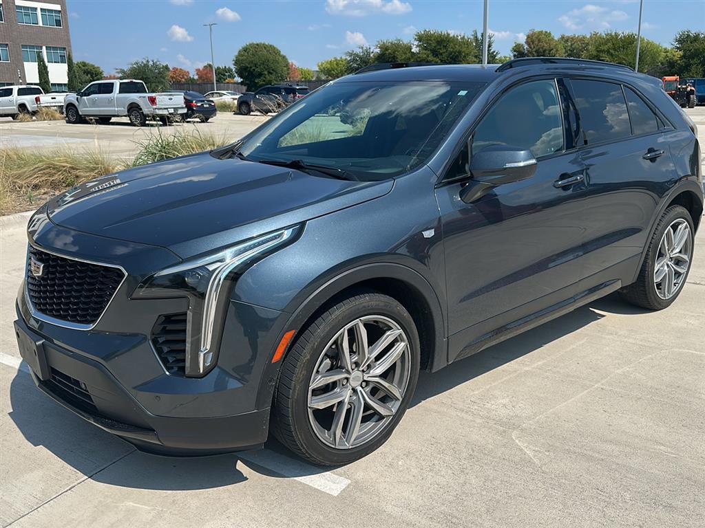 2019 Cadillac XT4 Sport photo 2