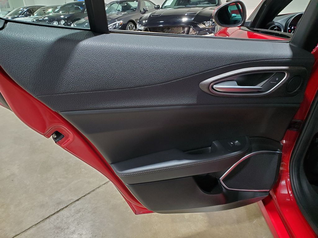 2022 Alfa Romeo Giulia Ti - Photo 24