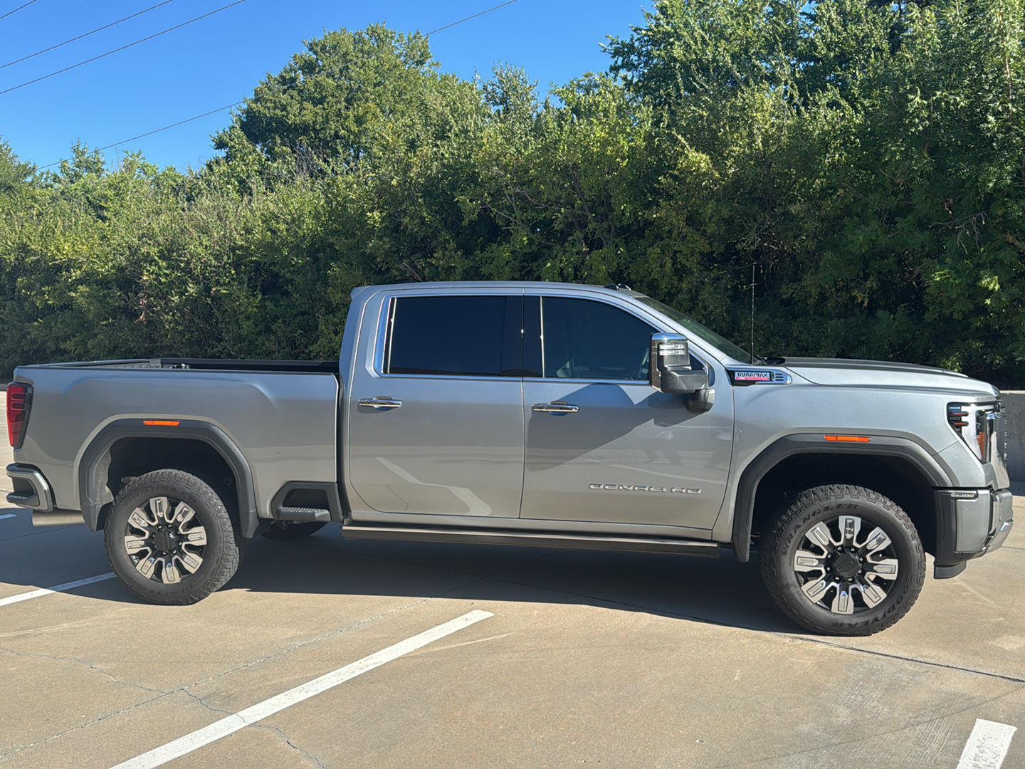 2024 Gmc Sierra HD Denali photo 2