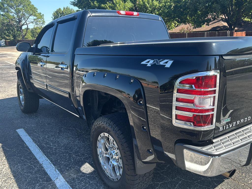 2011 Chevrolet Silverado 1500 LS photo 2