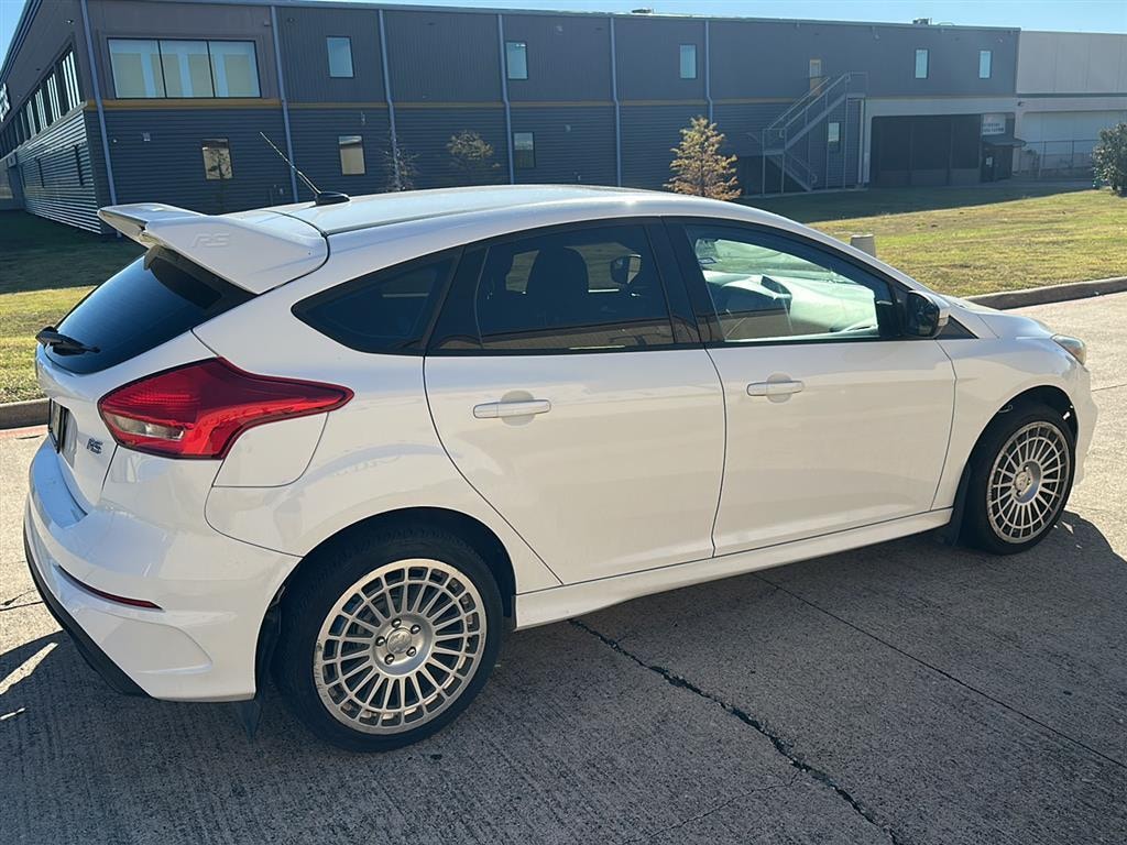 Used 2017 Ford Focus RS 6-SPEED/MOONROOF/NAV/WHEEL-TIRE PKG Hatchback