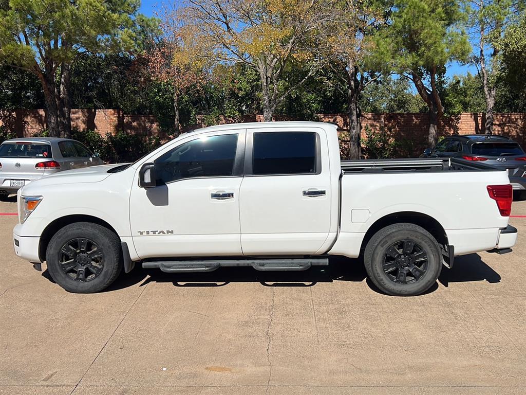 2021 Nissan Titan SV photo 2